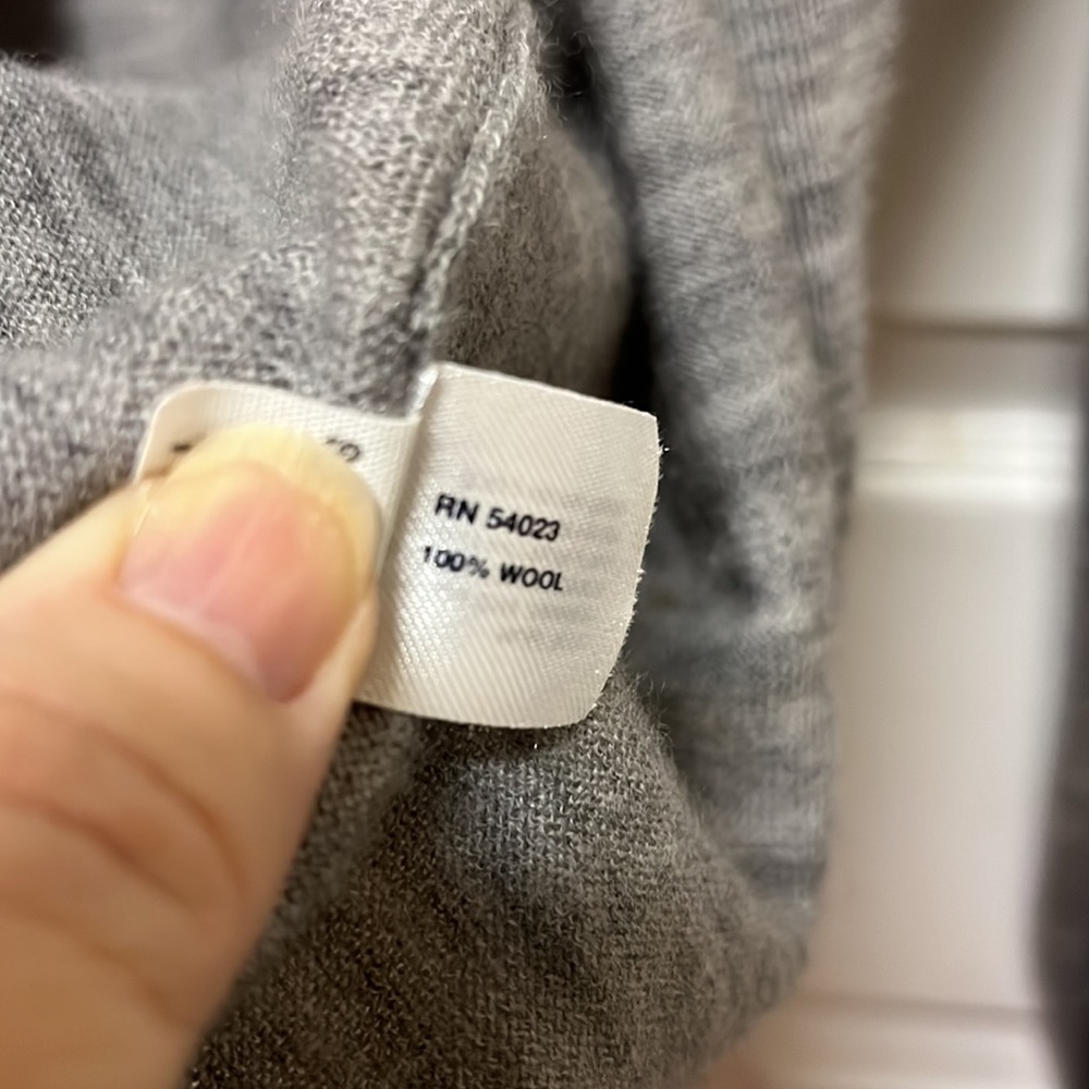 Women’s Gray Cardigan, Size M - Picture 5 of 7